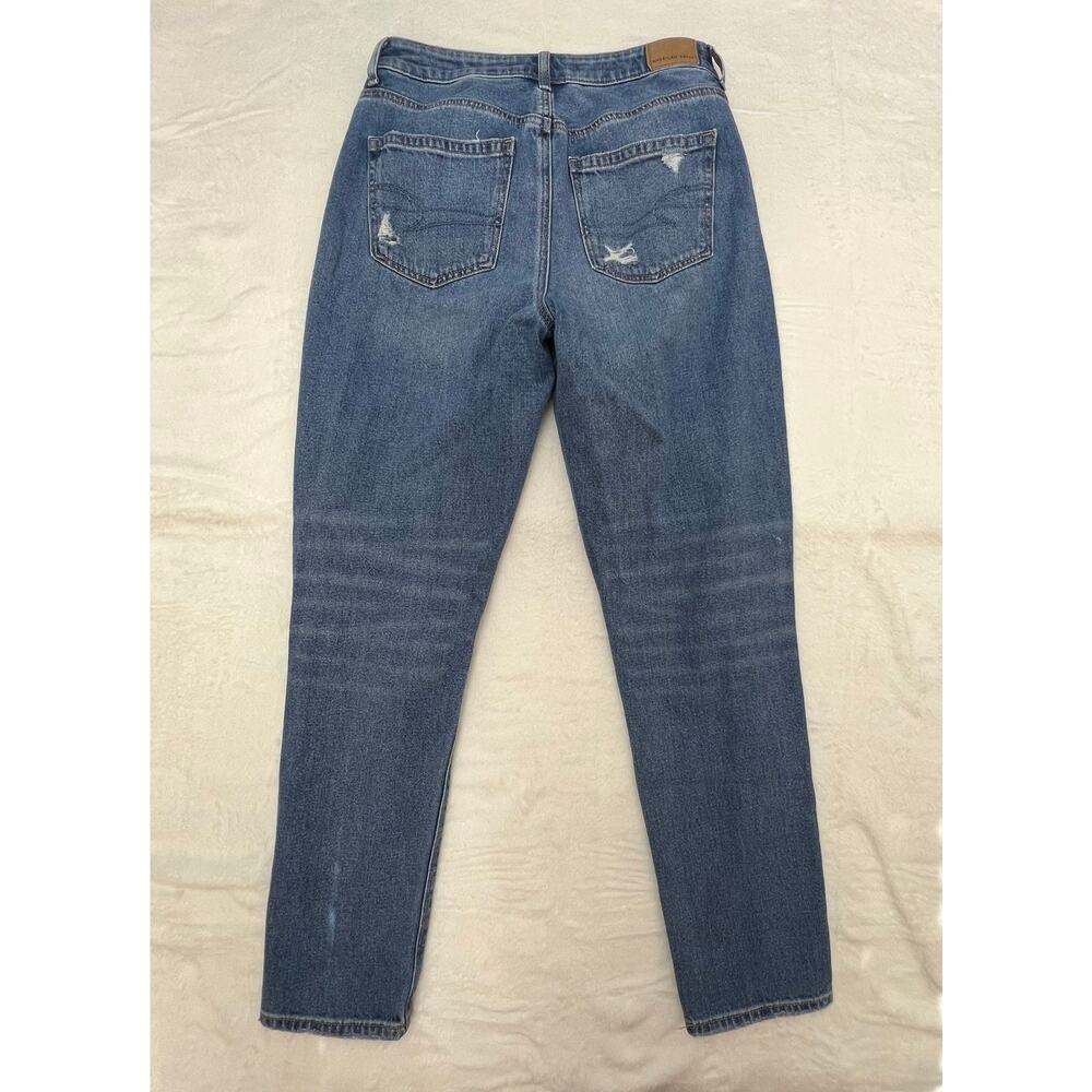 American Eagle Women's Mom Jean Size 4R‎ Comfort Stretch Waistband Distressed - Picture 2 of 9